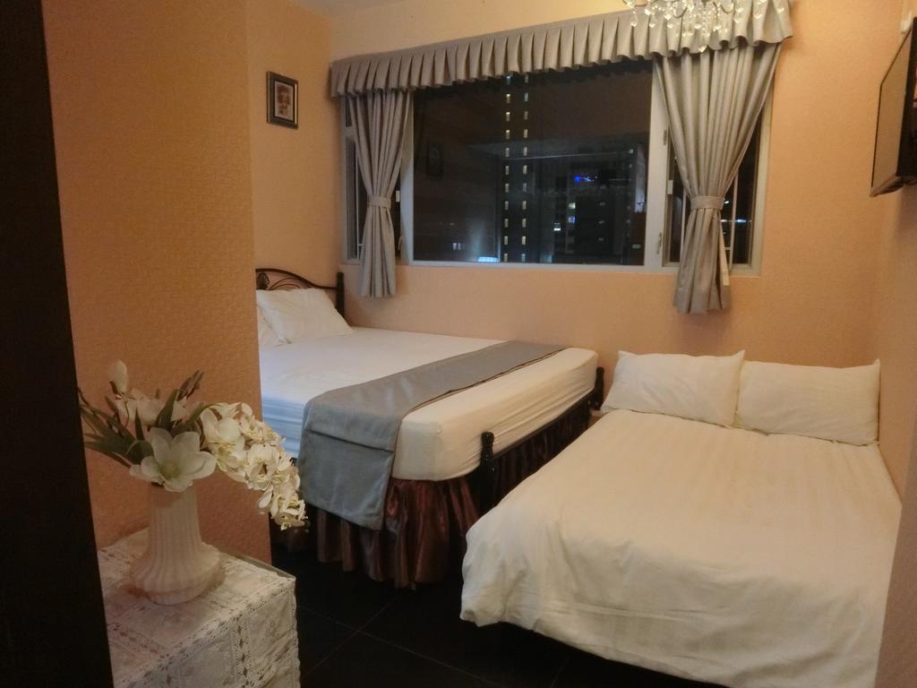 Bloomy Hotel Hong Kong Room photo